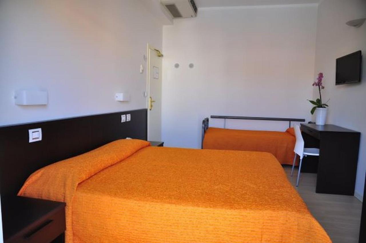 Hotel Lugano Ριτσόνε Δωμάτιο φωτογραφία